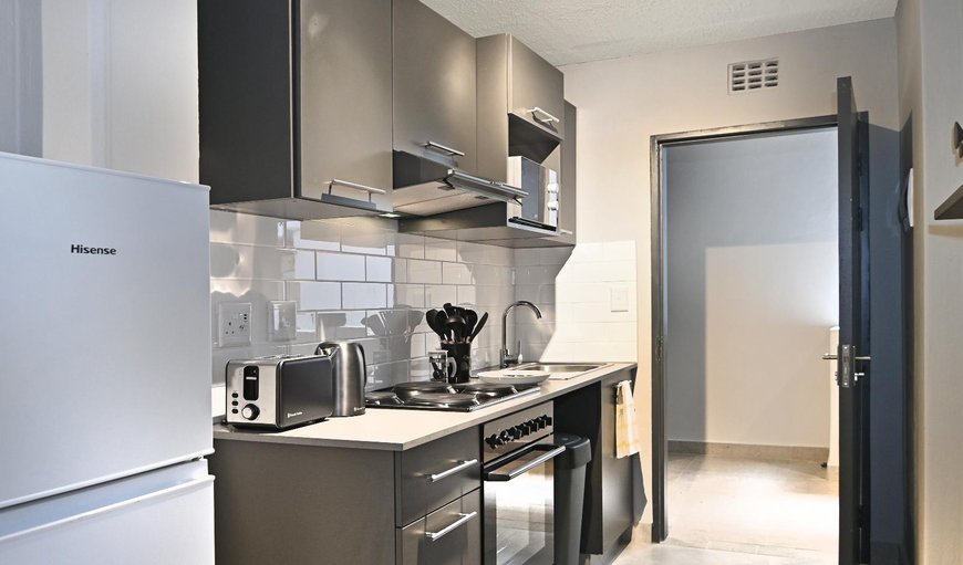Two Bedroom Apartment: Kitchenette