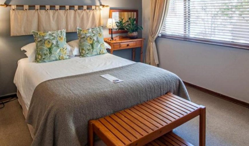 Standard Double Room: Bed