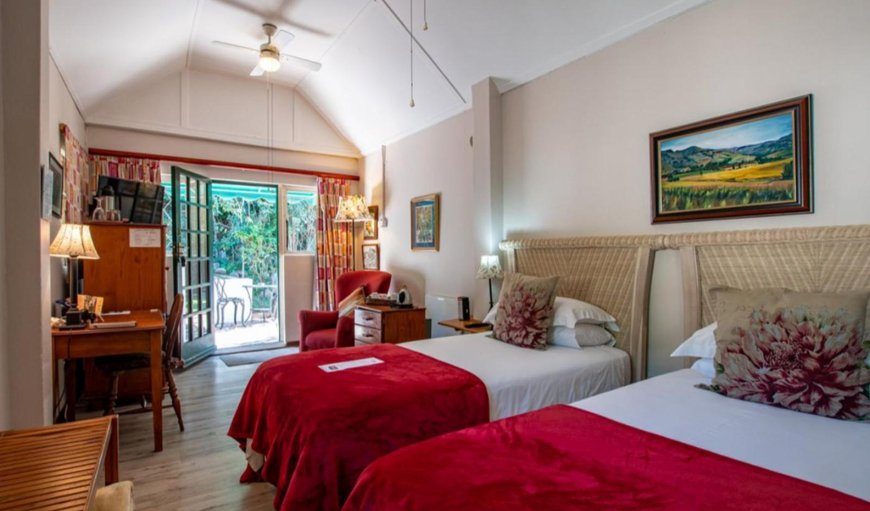 Standard Twin Room: Bed