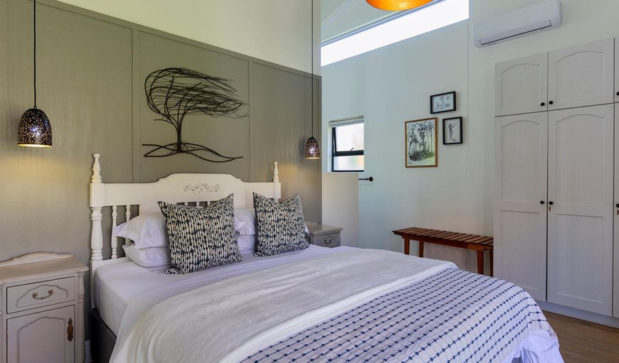 Deluxe Two-Bedroom Cottage: Bed