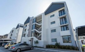 Bella Mare Apartments Near Beachfront image