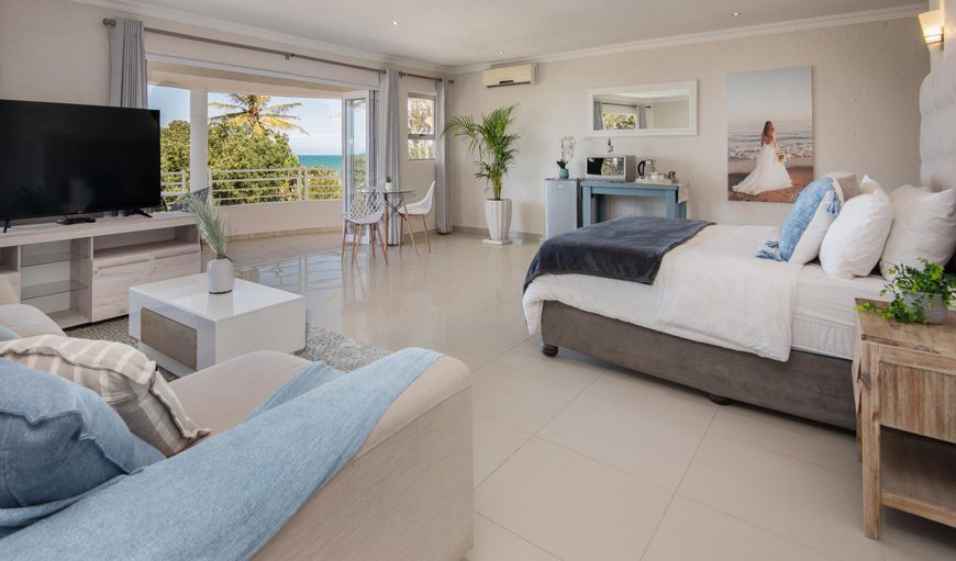 Superior Honeymoon Suite: Bed