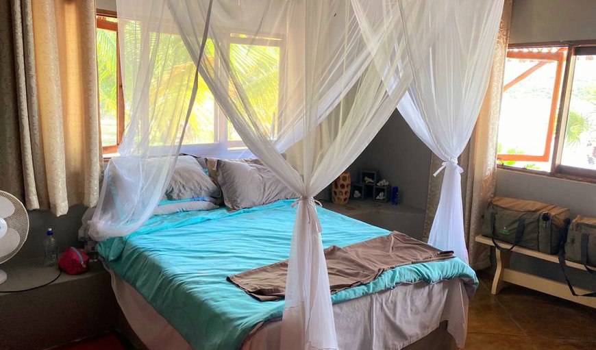 Dongane Lakeside Retreat: Bedroom