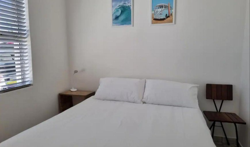 Flamingo Beach Apartment 1: Bed
