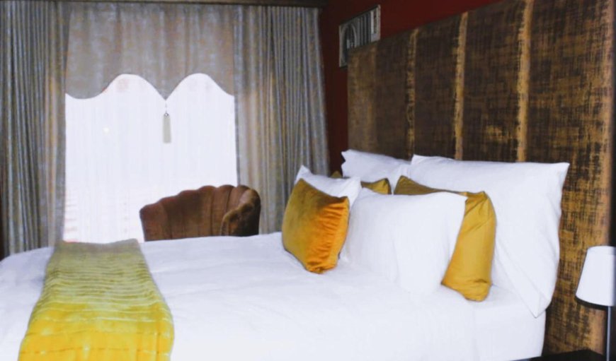 Standard Queen Room: Bed
