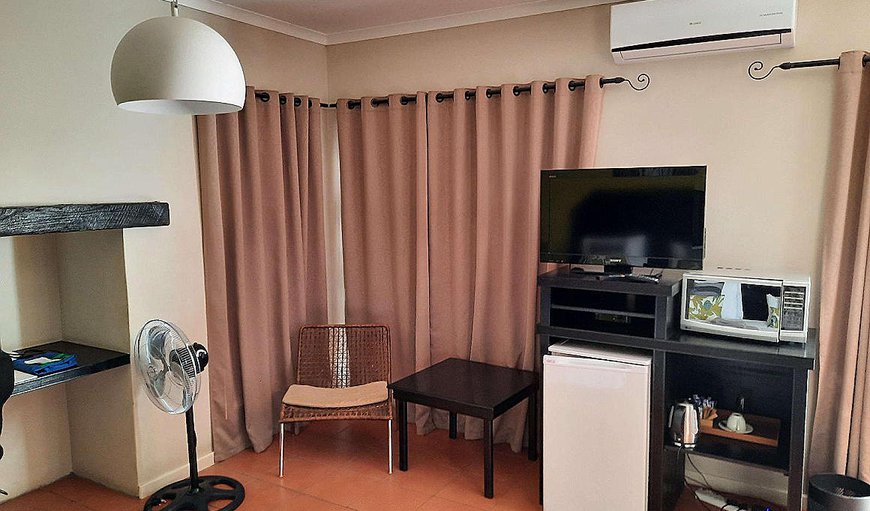 Luxury Room with aircon: Luxury Room with aircon