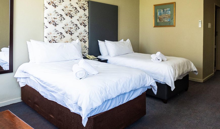 Standard Twin Rooms: Bed