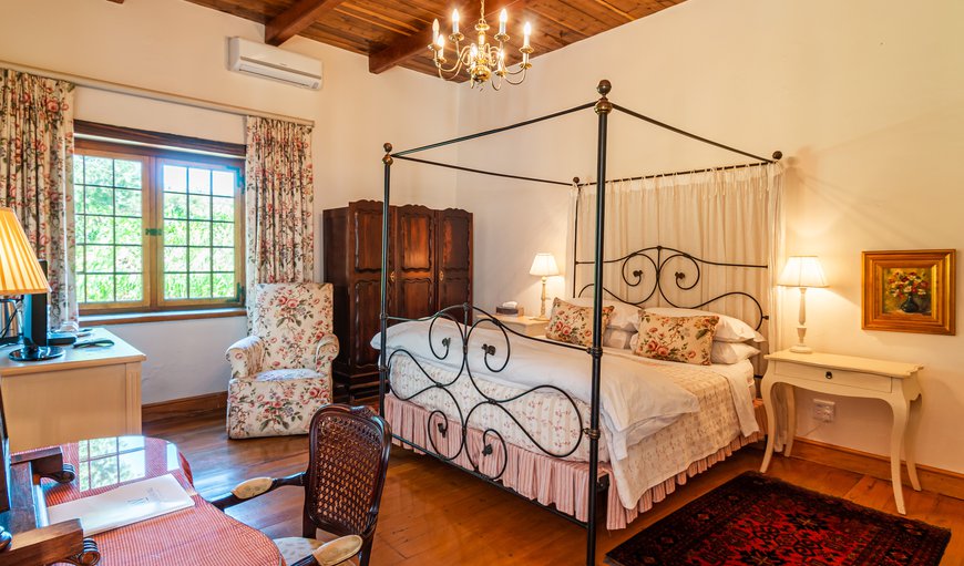 Manor House - Room 2- Luxury: Bedroom
