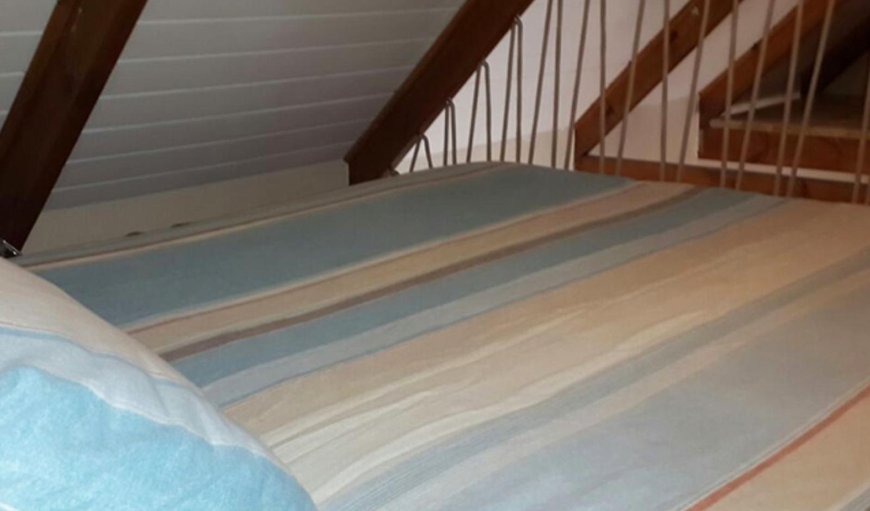 Studio: Bed