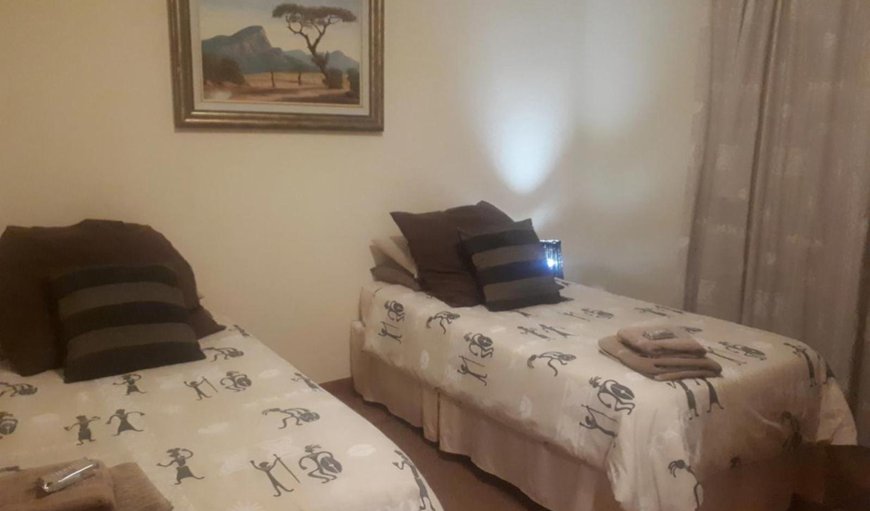 Twin Room: Bed