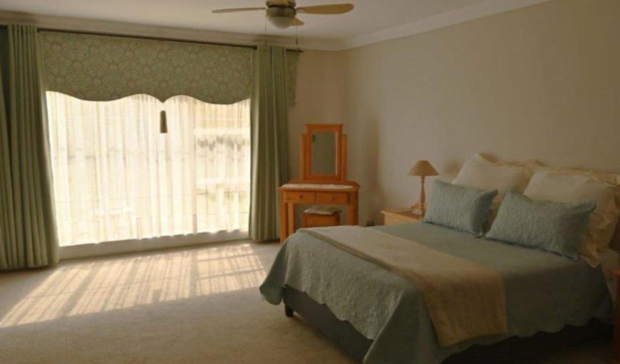 Deluxe Double Room with Fan: Bed