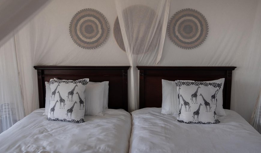 Shalimpo Safari Home: Bed