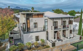 Huis Piron in the Heart of Stellenbosch image