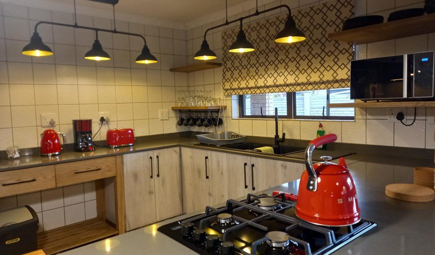 Family Suite 2: Kitchenette