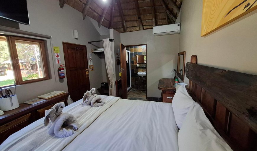 Standard Double Chalet: Bed