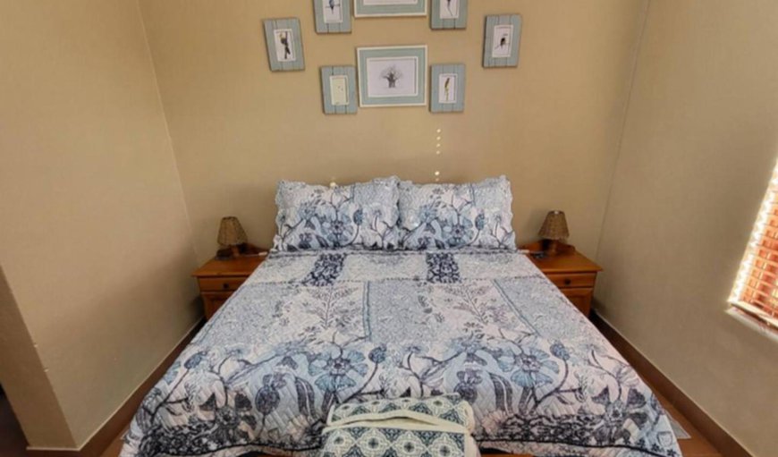 2 Bedroom Cottage: Bed