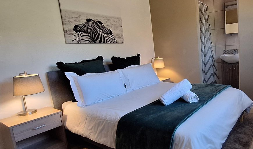 Luxury Family Chalet: Bed