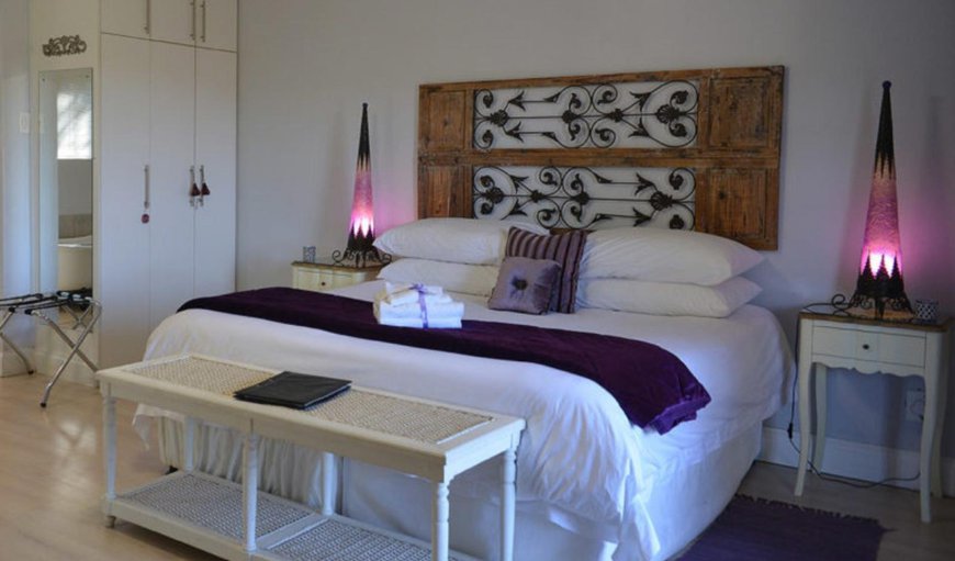 Executive Suite 18: Bed