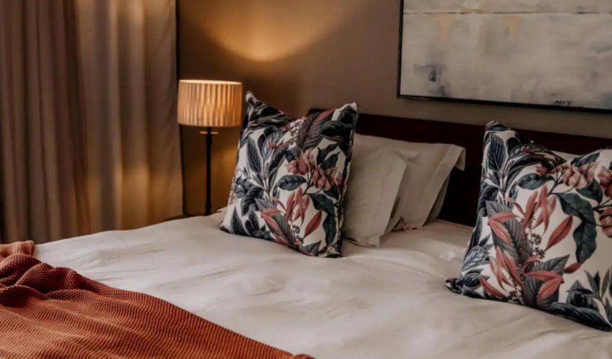 Luxury Two Bedroom Apartment No 6: Bed