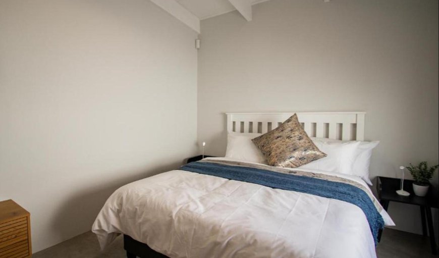 2 Bedroom Holiday Home: Bed