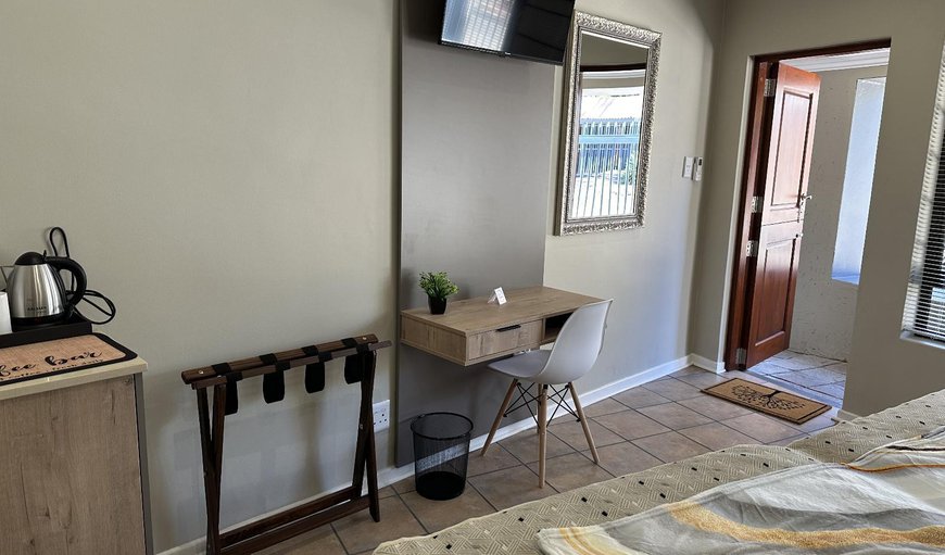 Twin Room with Shower Only: TV and multimedia