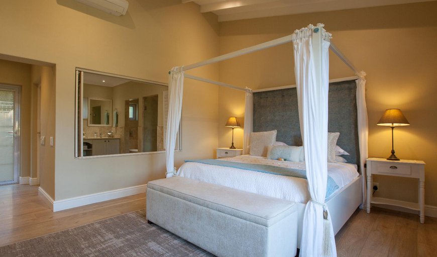 Honeymoon Suite: Honeymoon Suite