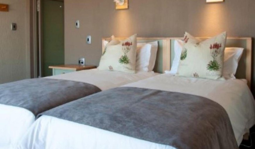LakeView Rooms: Bed