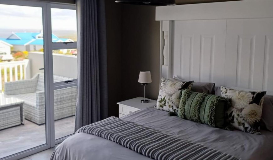 4 Bedroom Apartment - Lodge 83: Bed
