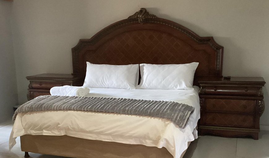 Executive King Room: Bed