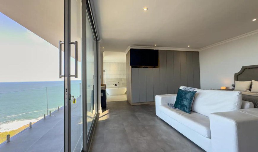 Azure Escape: Photo of the whole room