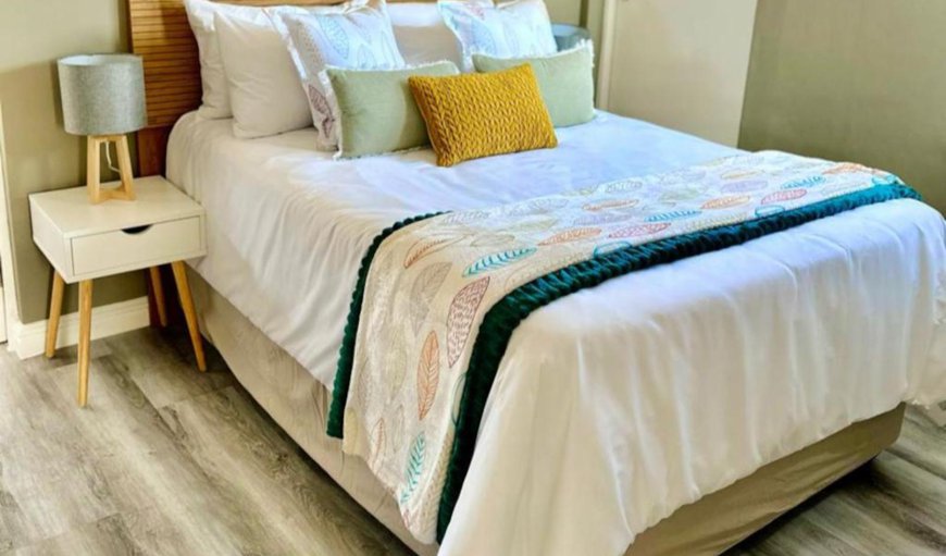 Roof Top Cottage: Bed