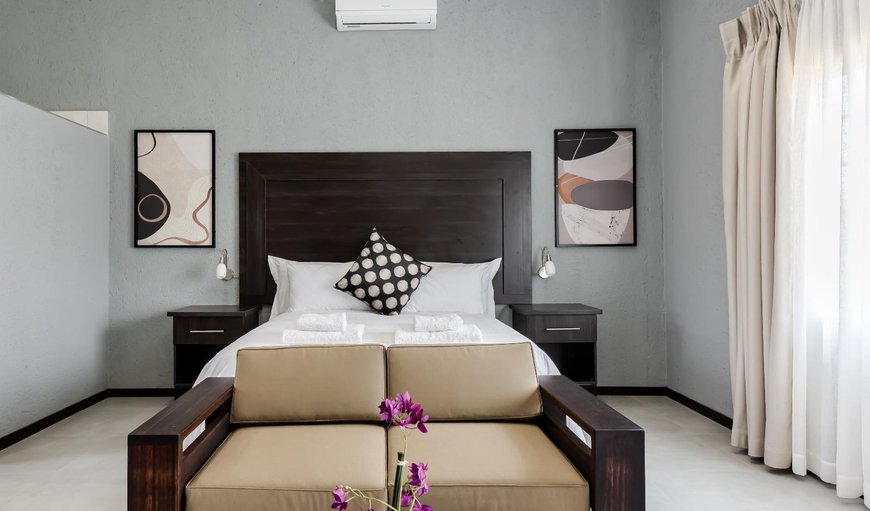 Comfort Queen Room: Seating area