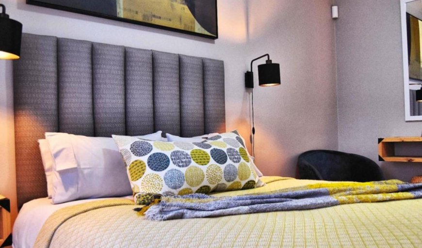 2 Bedroom Beachfront Chalet: Bed