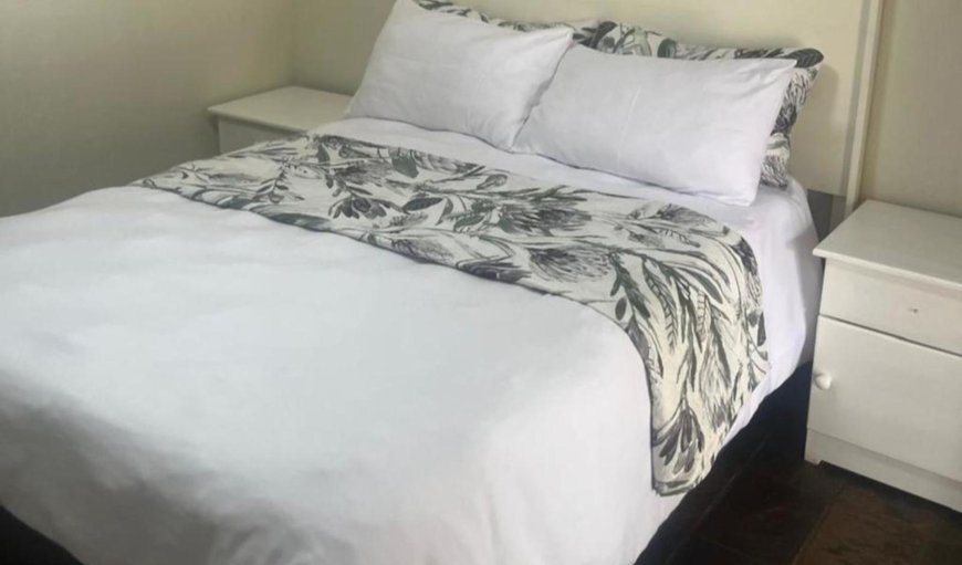 Basic Double Room: Bed