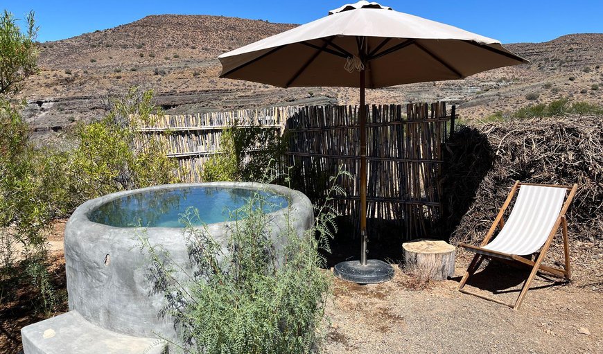 Modderhuis 1-bedroom cottage: Pool view