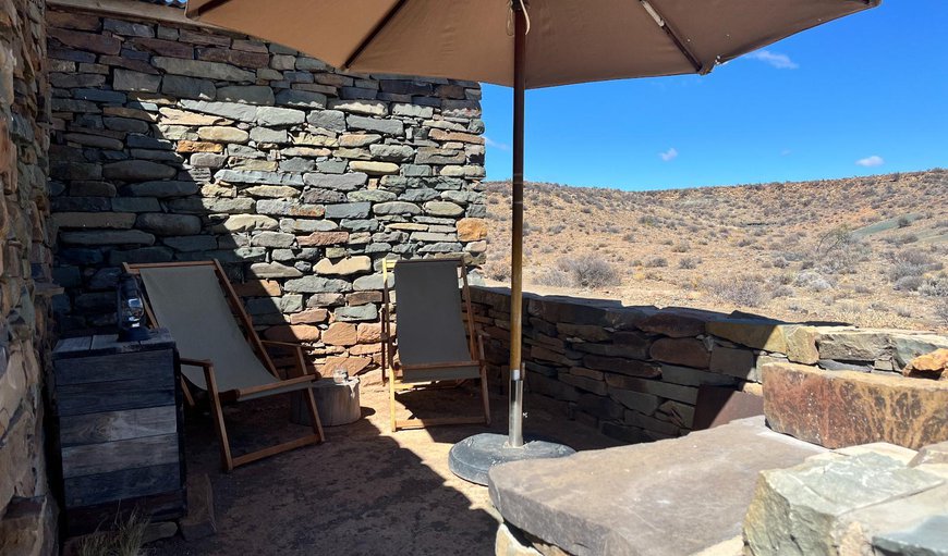 Kliphuis rustic 1-bedroom cottage: Patio