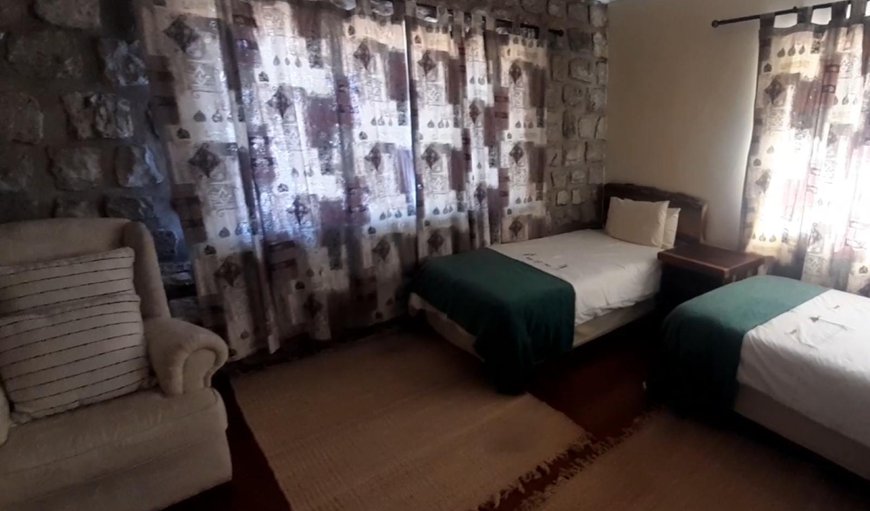 Standard Twin Room: Photo of the whole room