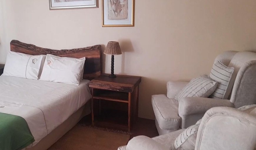 Comfy Double Room: Seating area