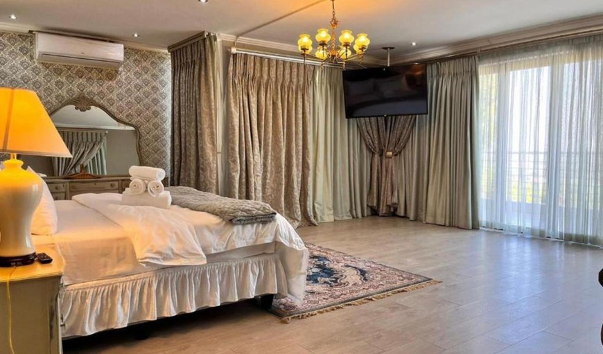 Presidential Suite: Bed