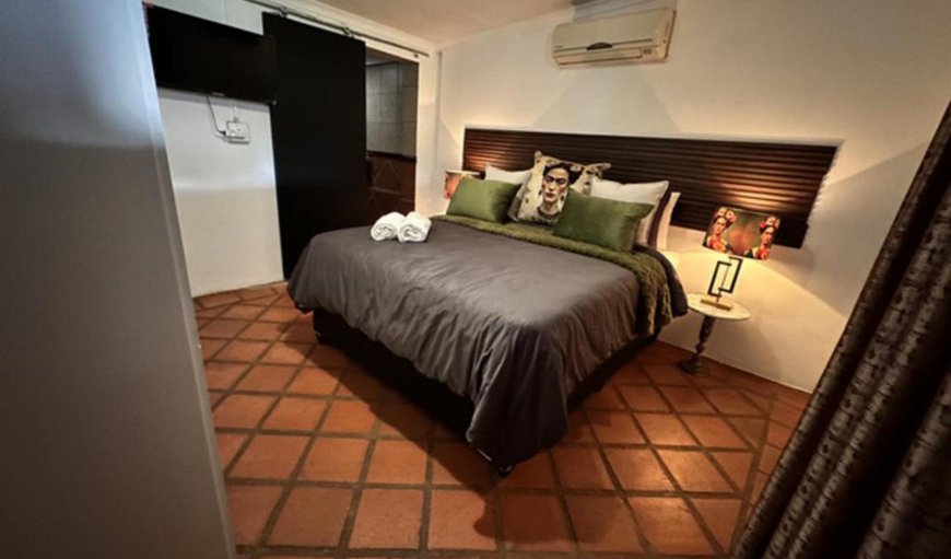 Room 7: Bed