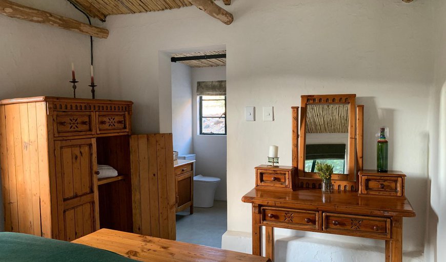 Hoopoe Cottage: Decorative detail