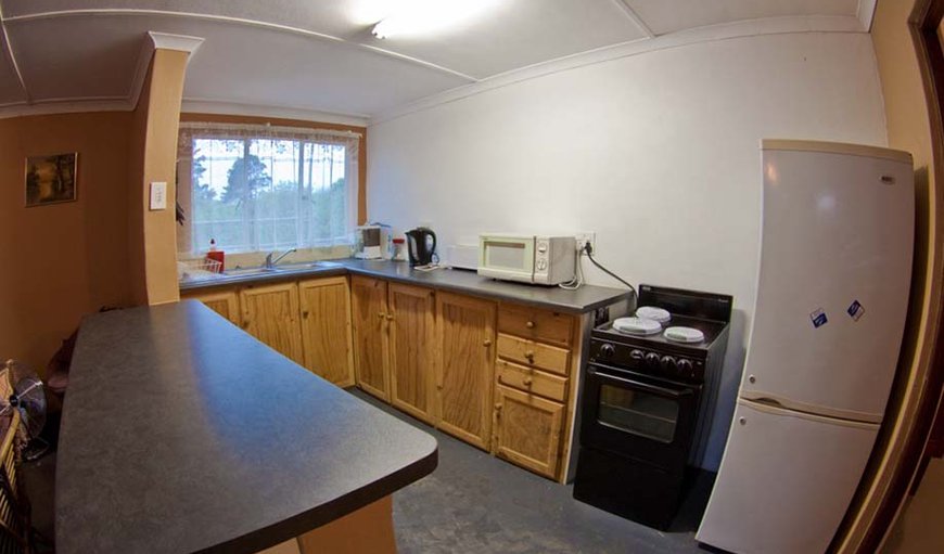 8 Sleeper Cottage: Kitchen for the 6, 8 or 10 sleeper cottage