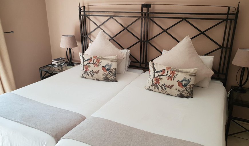 Luxury Double En-Suite Rooms, 2 x ¾ beds: Luxury Double En-Suite Room with twin 3/4 beds