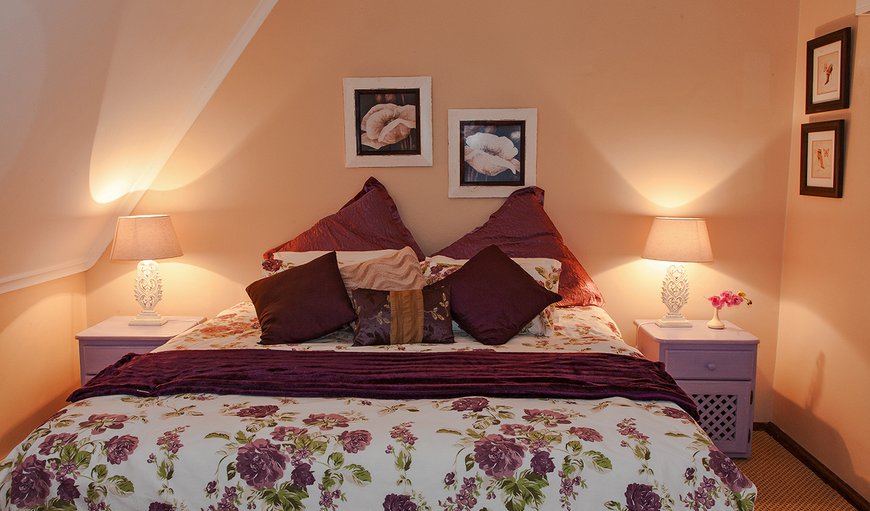 Room 1: Room 1: Situated upstairs in the main house with King or single beds and a shower en-suite