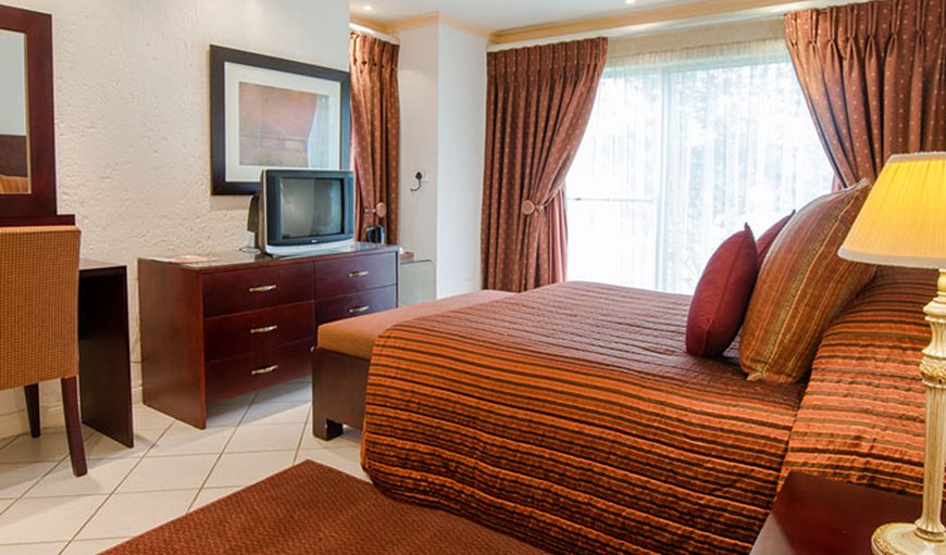 Standard Queen: Standard Queen Room with shower,bath,DSTV and WIFI.