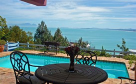 Whale Views Self Catering Apartments image