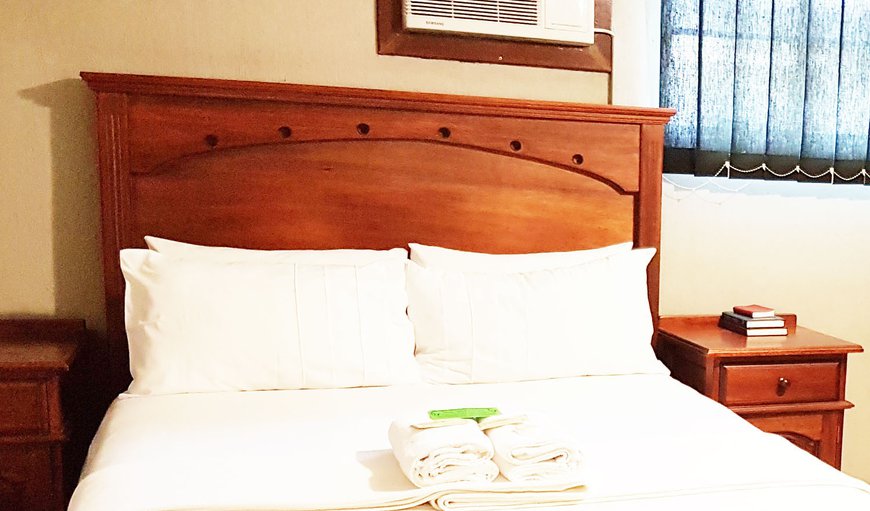 En-Suite Bathroom (Shower Only)
Selected DSTV Channels
Coffee/Tea Making Facility
Bar Fridge
Aircon
FREE WI-FI En-Suite Bathroom (Shower Only)
Selected DSTV Channels
Coffee/Tea Making Facility
Bar Fridge
Aircon
FREE WI-FI
