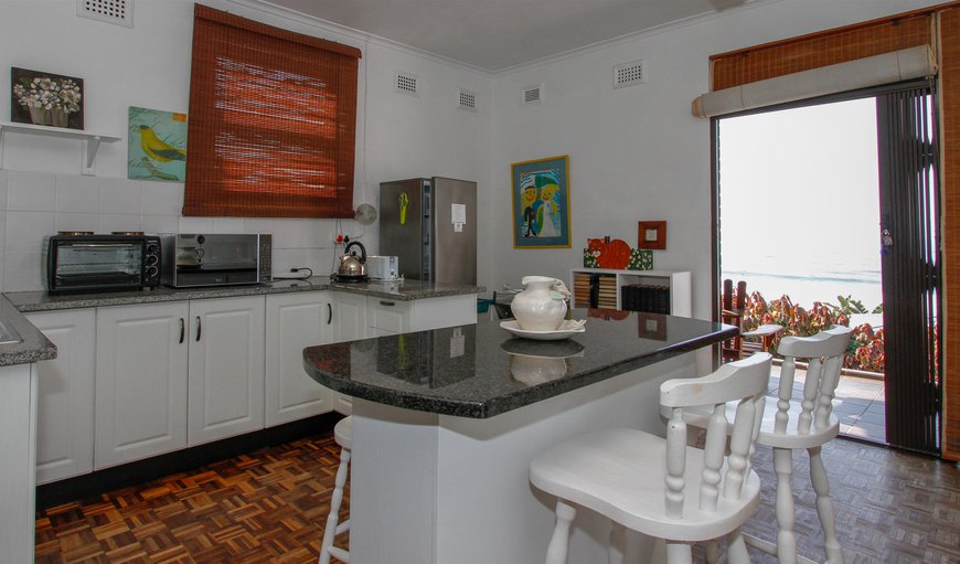 Sonnelus (Family Unit): Sonnelus (Family Unit) - The open plan kitchen is equipped for self-catering