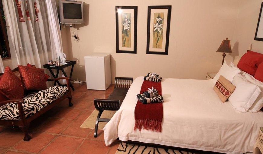 Ethnic Moments - The zebra-themed room offers a king size bed with a TV and an en-suite bathroom with a shower. Ethnic Moments - The zebra-themed room offers a king size bed with a TV and an en-suite bathroom with a shower.