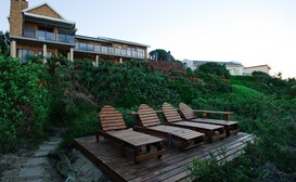Sea Paradise Guest House Wilderness image